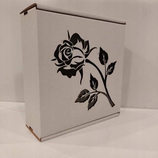 Pudełka fasonowe z okienkiem białe 200x200x70
